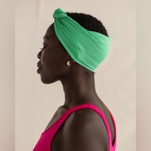 The Wrap Life Evergreen Ribbed Bandie